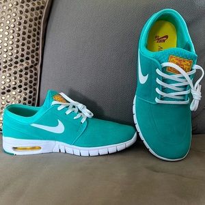 Nike Stefan Janoski skateboarding sneakers.. BRAND NEW!!!